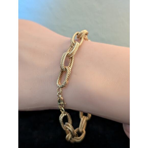 14Kt Yellow Gold Textured Double Link Chain Lobster Claw Clasp Bracelet - Picture 11 of 11